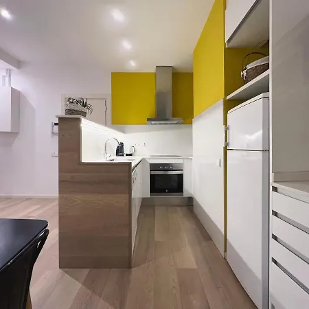U-nique Sants Apartament *